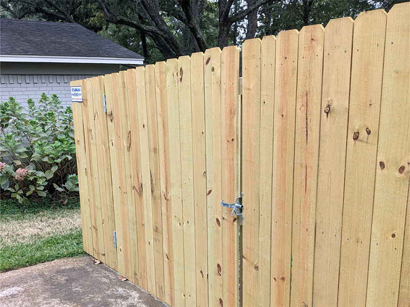 Lewisville AK privacy style wood fence