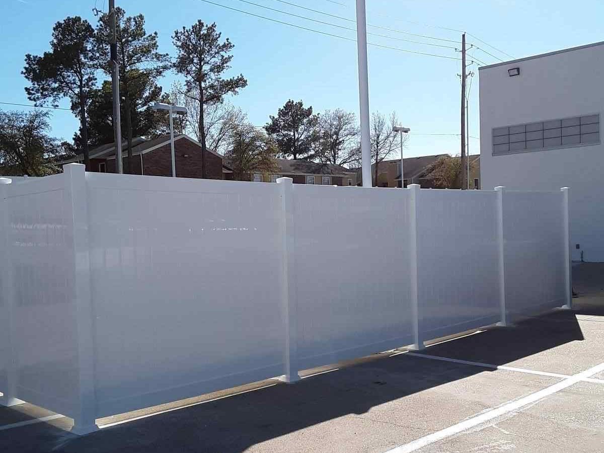 Make a Smart Investment with a Vinyl Fence in Texarkana, TX