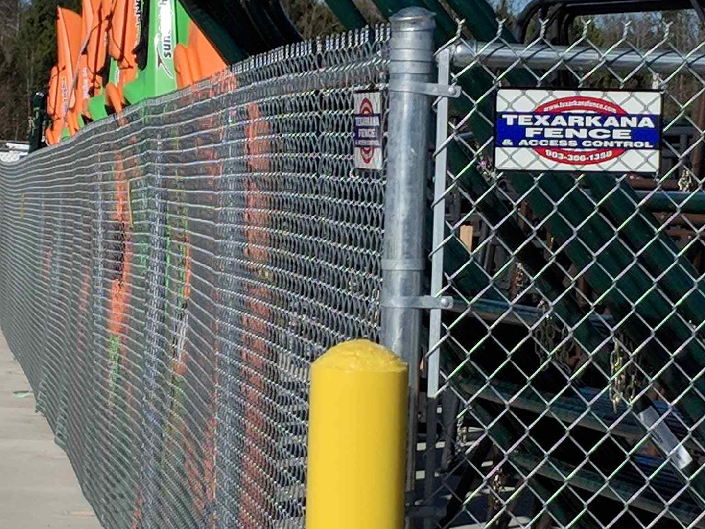 Photo of commercial chain link fence