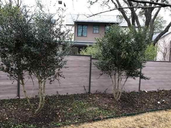 Photo of a vinyl privacy fence in Nash, TX