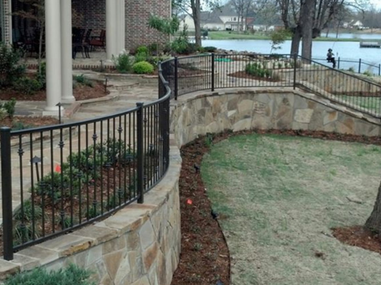 Hooks Texas residential fencing company